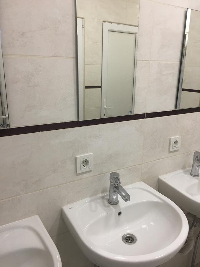 Hostel Railway Kiev Zewnętrze zdjęcie