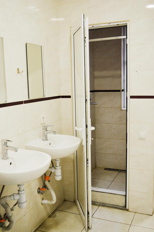 Hostel Railway Kiev Zewnętrze zdjęcie
